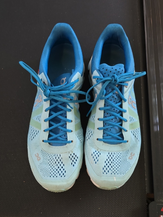 On Running Shoes - On Running Cloudflow Women's Light Blue and Teal Mesh Running Shoes